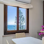 Espectacular Atico De 5 Niveles En Puerto De Cabopino 아파트